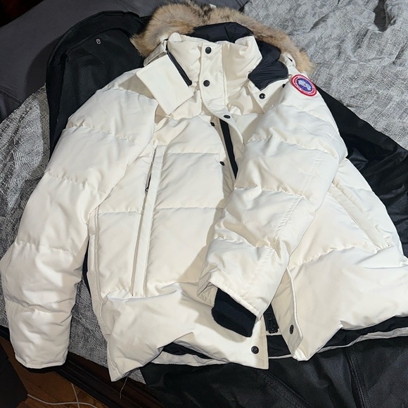 Mens Canada Goose Jacket - Picture 2 of 11